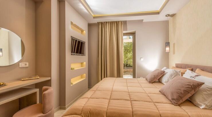 Τελικά η τηλεόραση στην κρεβατοκάμαρα βελτιώνει τη σχέση