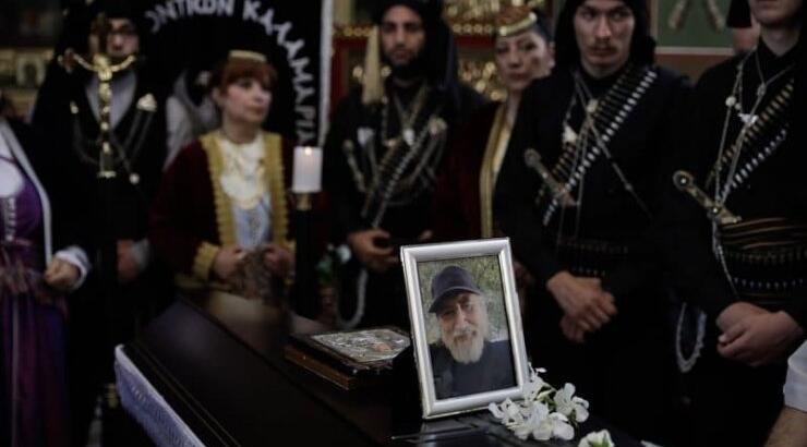 Το τελευταίο αντίο στον Χάρρυ Κλυνν! [εικόνες & βίντεο]