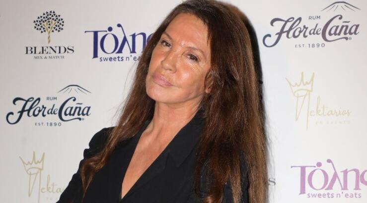 Βάνα Μπάρμπα: "Έχω βαρεθεί να μου λένε “ξέρετε, έχουμε μεγαλώσει μαζί σας"