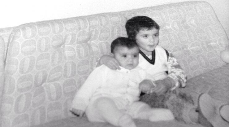 Ποιοι επώνυμοι Κύπριοι είναι στη φωτογραφία;