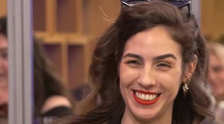 Η Κύπρια Μικαέλα στο «First Dates» έριξε άκυρο στο ραντεβού της λόγω εμφάνισης [βίντεο]