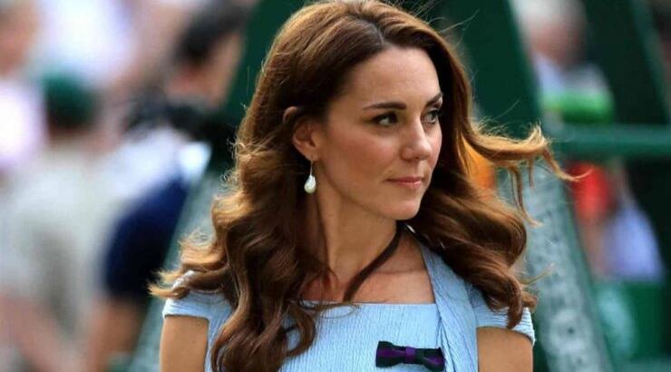 Το εκθαμβωτικό μακιγιάζ και το glamorous χτένισμα της Kate Middleton στην πρεμιέρα της νέας ταινίας James Bond