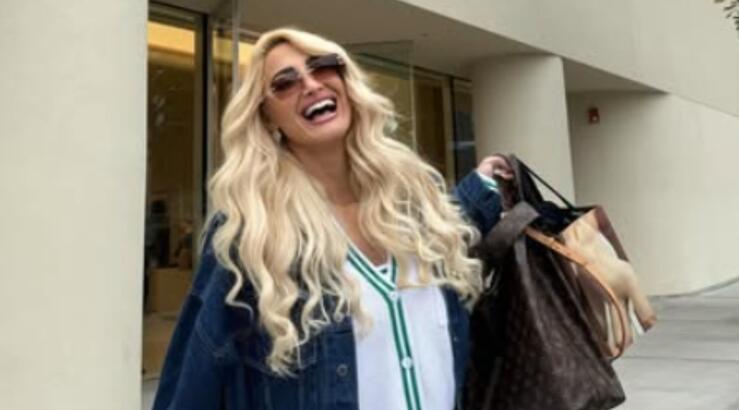 Τούνη: "Πως θα έπρεπε να "φαίνεται" μια μαμά; Να κάθεται σπίτι όλη μέρα απεριποίητη, με κότσο; Όχι ευχαριστώ" [βίντεο]