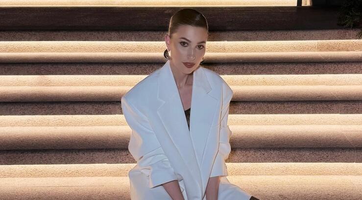 Βαρβάρα Νικολακάκη: Σου δίνει inspo για το πιο ξεχωριστό festival hairstyle