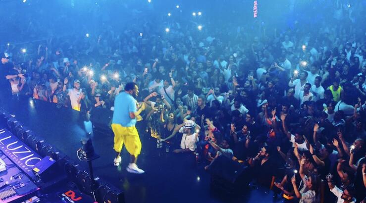 Σοκαριστικό βίντεο: Πέθανε στη σκηνή παγκοσμίου φήμης ράπερ - Κατέρρευσε ενώ τραγουδούσε