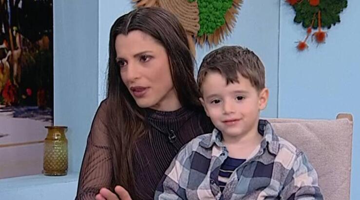 Η Αντωνία Χαραλάμπους με τον γιο της on air [βίντεο]