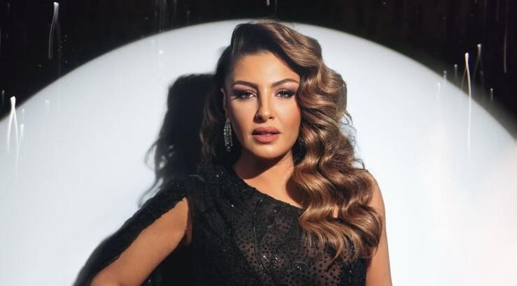 Έλενα Παπαρίζου: Δημοσίευσε φωτογραφίες από την παιδική της ηλικία