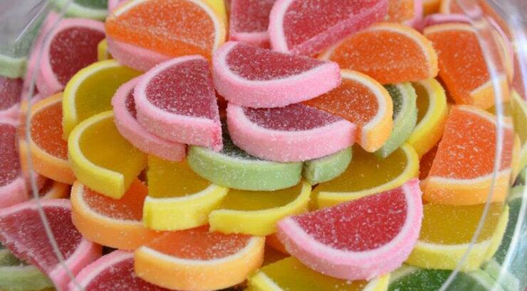 Οι τροφές που δεν πρέπει να τρώνε τα παιδιά μέχρι να γίνουν 5 ετών 