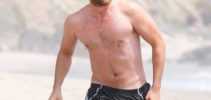 Γνωστός ηθοποιός: «έχασα δουλειές επειδή δεν έχω κοιλιακούς»