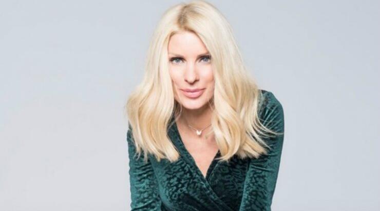 Ελένη Μενεγάκη: Δείτε πόσο κοστίζει η τσάντα της