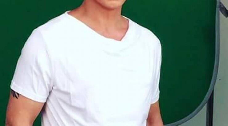 Ο Τάκης Ζαχαράτος μεταμορφώνεται σε Kim Kardashian: Δείτε το βίντεο που ανέβασε και προκαλεί άφθονο γέλιο