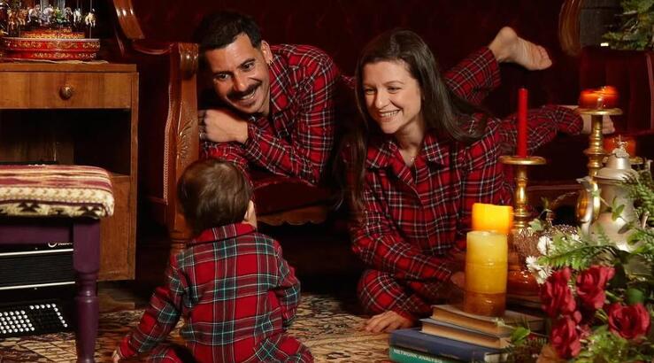 Δραγούμη – Χαραλάμπους: Τους «τσακώσαμε» να κάνουν shopping με τον ενός έτους γιο τους [εικόνα]