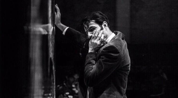 Γοητευτικός Έλληνας ηθοποιός: «Με έχουν απατήσει πάρα πολλές φορές. Αυτά είναι ανθρώπινα» [βίντεο]