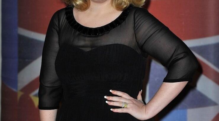 Ακούστε τo νέο τραγούδι της Adele 
