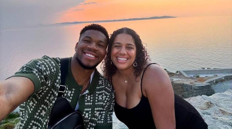 Γιάννης Αντετοκούνμπο: Η εξομολόγηση για την πρώτη συνάντηση με τη σύζυγό του: «Έφαγα χυλόπιτα» [βίντεο]