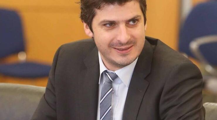 Δημήτρης Δημητρίου: Ποιοι τρεις βουλευτές θα ήθελε να είναι στην ομάδα του αν συμμετείχε στο "Survivor"