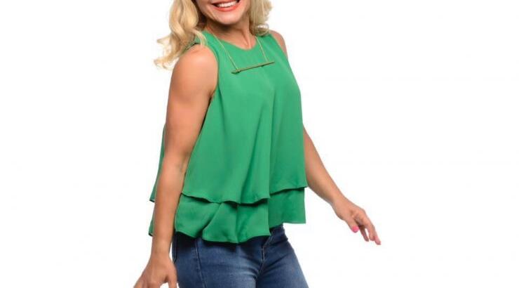 Αλεξία Αναστασίου: Δείτε την να στολίζει χριστουγεννιάτικο δέντρο μαζί με τους γιους της