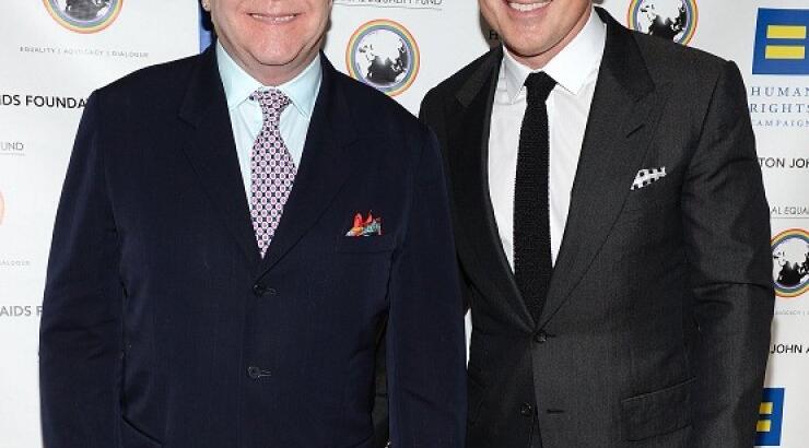 Έλτον Τζον: φοβάται μην πηδήξει ο γιος του απ