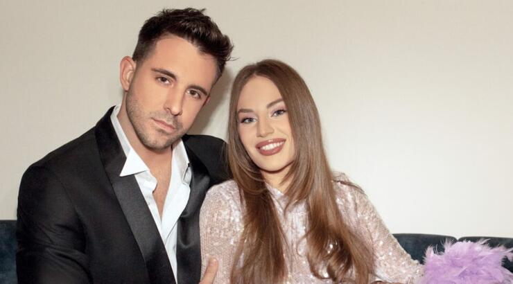 Ανδρομάχη: Μόλις επιβεβαίωσε επίσημα την εγκυμοσύνη της δείχνοντας μας τη φουσκωμένη κοιλιά της