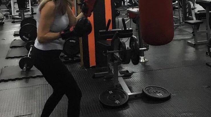 Δείτε την πρώην σύζυγό γνωστού Κύπριου παρουσιαστή να κάνει boxing