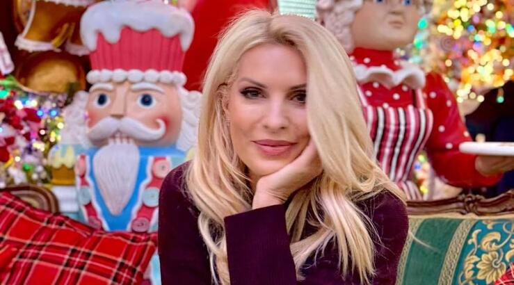 Ελένη Μενεγάκη: Χριστουγεννιάτικη βόλτα με τη μικρή Μαρίνα [εικόνες]