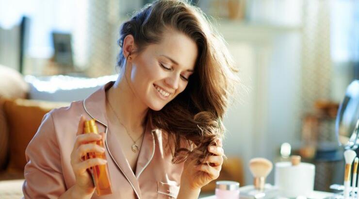 12 hair oils: Ποιες είναι οι ιδιότητες τους και ποιο είναι το κατάλληλο για τα δικά σου μαλλιά