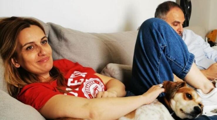 Χαράλαμπος Προύντζος: "Πολλές φορές η Γωγώ κοιμάται με τα σκυλιά και εγώ στον καναπέ" [βίντεο]