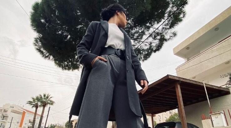 Κύπρια ηθοποιός: Αποκάλυψε την εγκυμοσύνη της ποστάροντας εικόνα με τη φουσκωμένη κοιλιά της