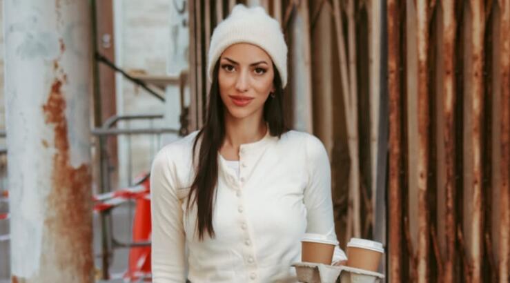 Τα μανικιούρ που επέλεξαν 5 Κύπριες για να ξεκινήσουν το 2025