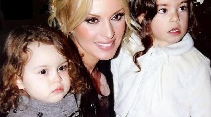 Πέγκυ Ζήνα: Η πρώτη επίσημη εμφάνιση με την κόρη της, Ηλέκτρα!