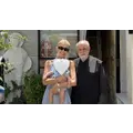 Κατερίνα Καινούργιου: Επισκέφθηκε τον πνευματικό της με την κόρη της [εικόνες]