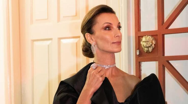 Γιώτα Παπαδοπούλου: To tweed σακάκι Chanel από τη συλλογή του 1997 που απογείωσε το look της