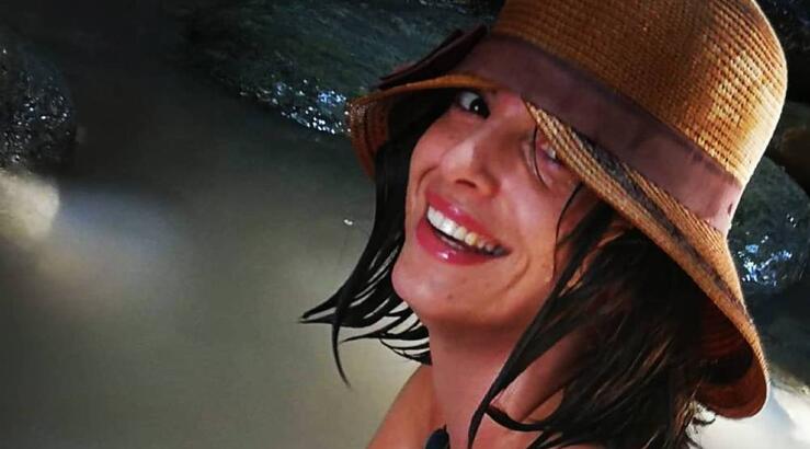 Αντωνία Χαραλάμπους: Με τον γιο της στην παραλία [εικόνα]