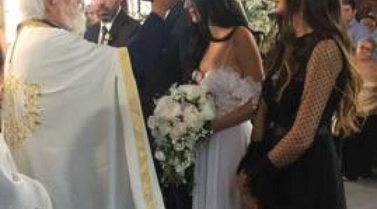 Γιώργος Μερκής - Άντρεα Κυριάκου: Δείτε βίντεο με την είσοδο τους στην εκκλησία!