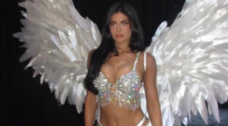 Kylie Jenner: Έκανε ντεμπούτο στο Victoria’s Secret Fashion Show με το πιο ακριβό Fantasy Bra