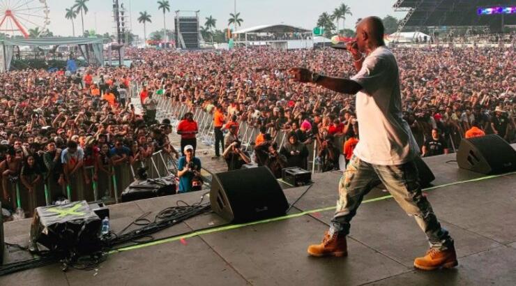 Δυστυχώς: Διάσημος τραγουδιστής κρίσιμα στο νοσοκομείο από υπερβολική δόση ναρκωτικών