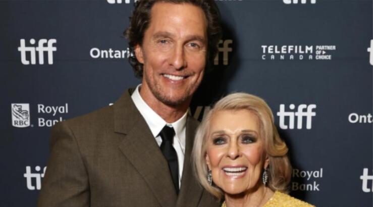 Matthew McConaughey: Γιατί η μητέρα του δεν ήθελε να σκεπάσουν το γυμνό νεκρό σώμα του πατέρα του ενώ έκαναν σεξ