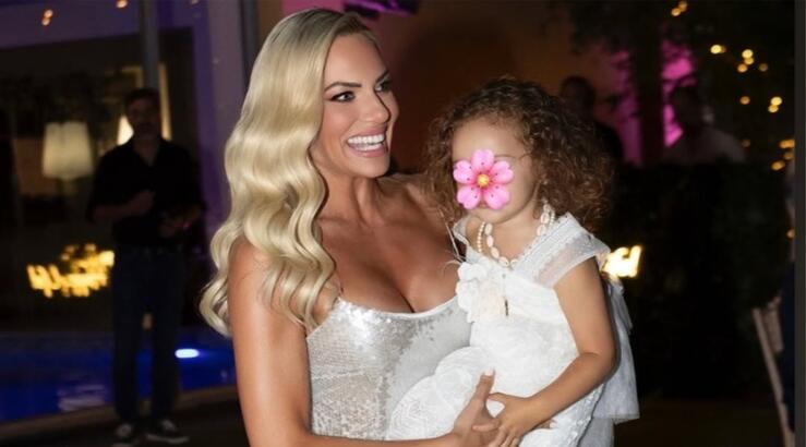 Ιωάννα Μαλέσκου για την κόρη της: "Πάει στο σχολείο και κάνει εκπομπή" [βίντεο]