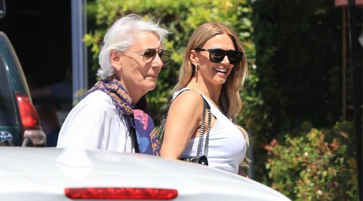 Έλλη Κοκκίνου: Το πάρτι για τα 81α γενέθλια της μητέρας της [εικόνα]