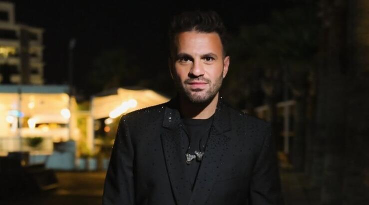 Hovig: Ποζάρει χαμογελαστός και ο γιος του απαθανατίζει τη στιγμή [εικόνα]