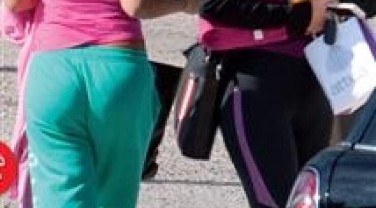  Η Μενεγάκη συνεχίζει να γυμνάζεται και έχει μαζί της και... παρέα!