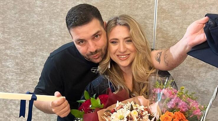 Χάρης Παπαθεοχάρους: Περήφανος και συγκινημένος στο πλευρό της αρραβωνιαστικιάς του [εικόνες & βίντεο]