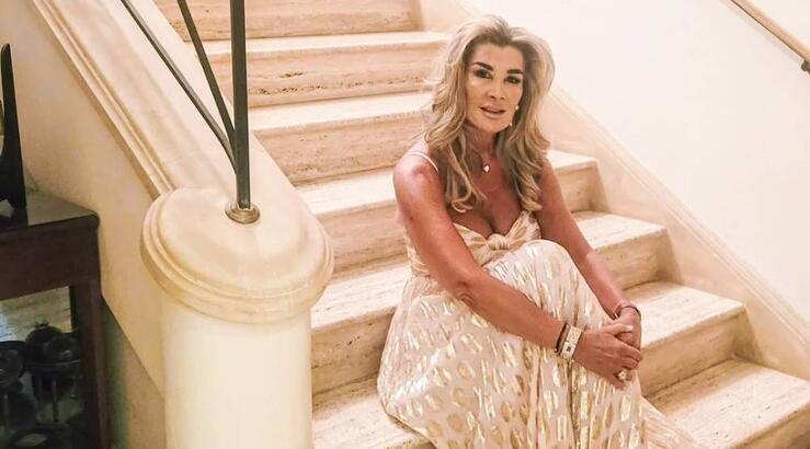 Τερέζα Ηλιάδη: Σου δείχνει το ιδανικό φόρεμα αν είσαι καλεσμένη σε γάμο
