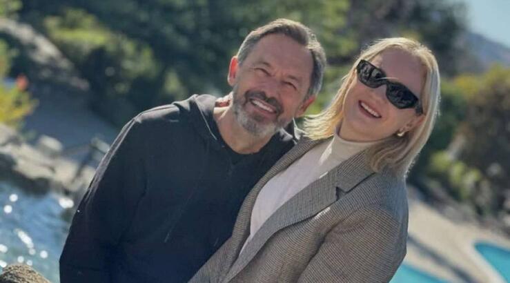 Αχιλλέας Γραμματικόπουλος: Τον «τσακώσαμε» σε βραδινή έξοδο με τη σύζυγό του [εικόνα]