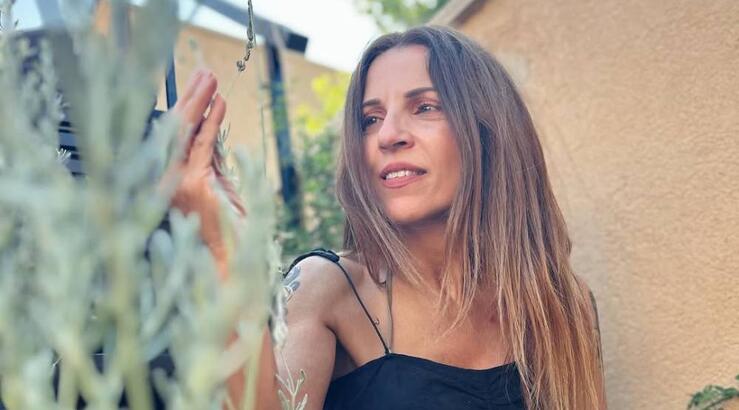 Ευρυδίκη: «Ακούγαμε τις σειρήνες και τρέχαμε αμέσως να κρυφτούμε κάτω από κρεβάτια και τραπέζια» 