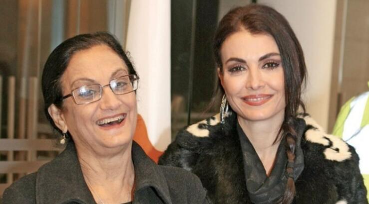 Χριστίνα Παυλίδου: Θυμάται τα πιο τρυφερά Χριστούγεννα με τη μητέρα της γύρω από το πιάνο [βίντεο]