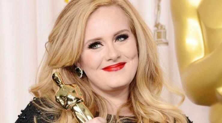 Η Adele… φανερά αδυνατισμένη! [εικόνα]