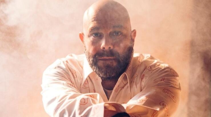 Έξαλλος επί σκηνής ο Μιχάλης Κουινέλης: "Θέλετε να κάνω τη συναυλία ή να φύγω;" [βίντεο]