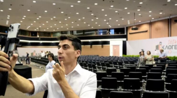 Φειδίας Παναγιώτου: Δέχθηκε καταγγελία για ειρωνία και χλευασμό - "Εν τζι εν μόνο εσύ που είσαι ορφανή" [εικόνα]