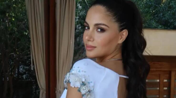 Αλεξάνδρα Νίκα: Ποζάρει αγκαλιά με τον γιο της και του αφιερώνει τραγούδι του μπαμπά του [εικόνα & βίντεο]